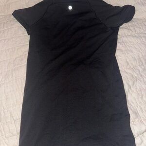 Lululemon black swifty shirt